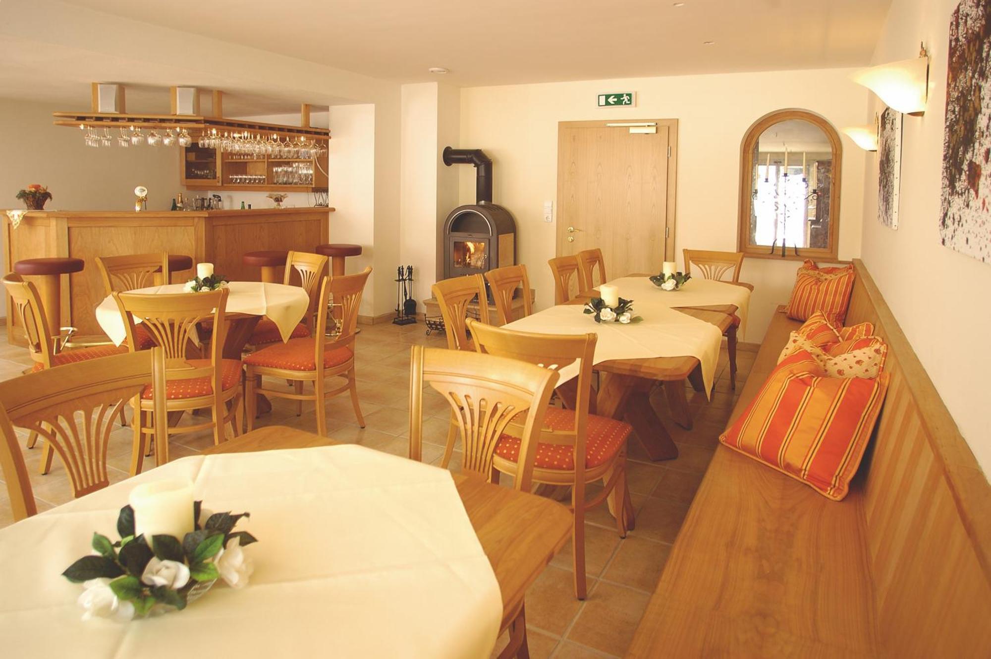 Bed & Breakfast Landhaus Strasser ゼル エクステリア 写真