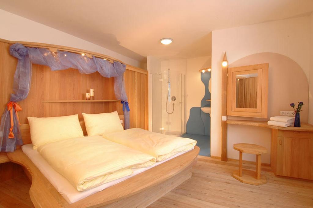 Bed & Breakfast Landhaus Strasser ゼル エクステリア 写真